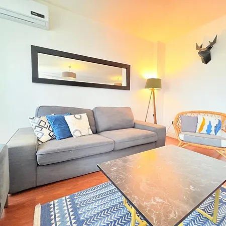 With 3br, Lift, Ac, Cihangir * İstanbul