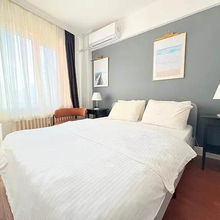With 3br, Lift, Ac, Cihangir