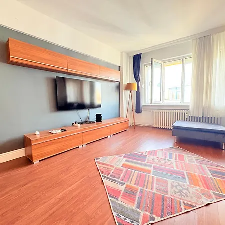 With 3br, Lift, Ac, Cihangir Daire