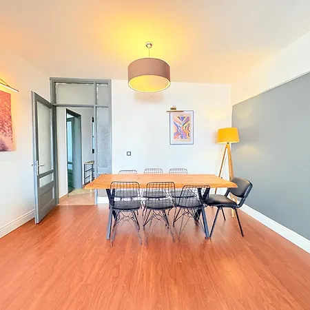 Διαμέρισμα With 3br, Lift, Ac, Cihangir