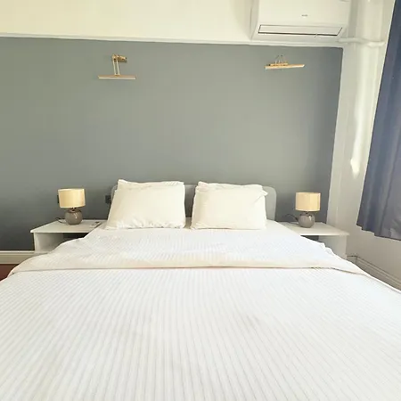 With 3br, Lift, Ac, Cihangir