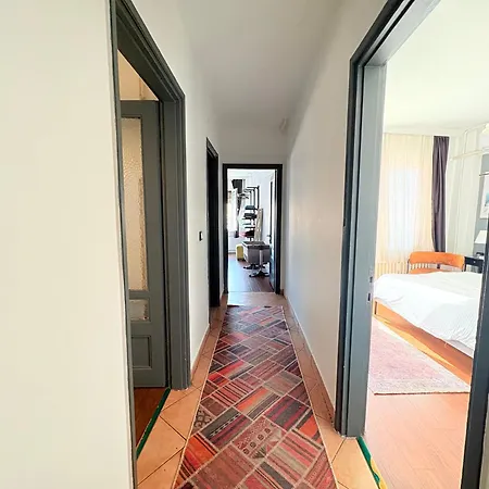 Daire With 3br, Lift, Ac, Cihangir İstanbul