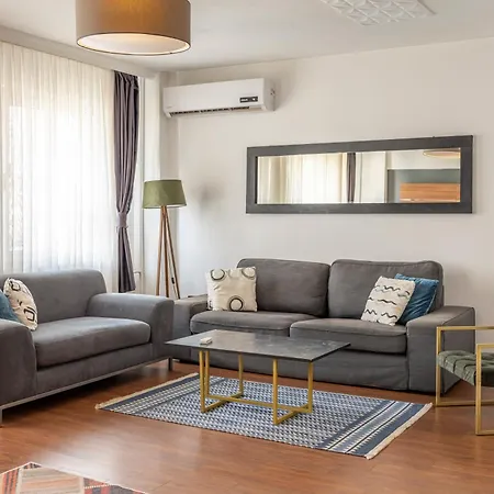 Spatious, Modern In Cihangir 3br, Lift, Ac Apartamento