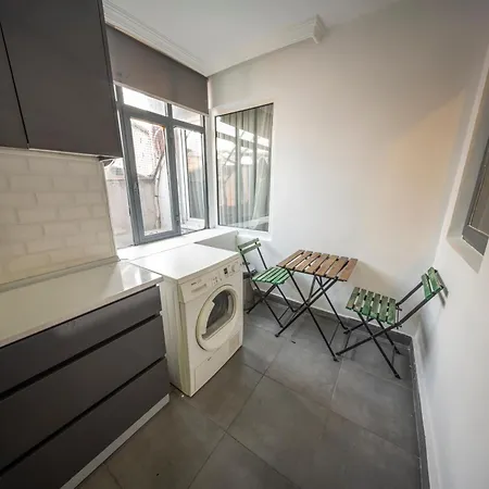 Spatious, Modern In Cihangir 3br, Lift, Ac Apartamento *