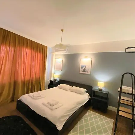 Spatious, Modern In Cihangir 3br, Lift, Ac * 이스탄불