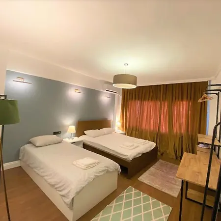 Spatious, Modern In Cihangir 3br, Lift, Ac * Estambul