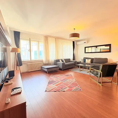 With 3br, Lift, Ac, Cihangir 公寓 *