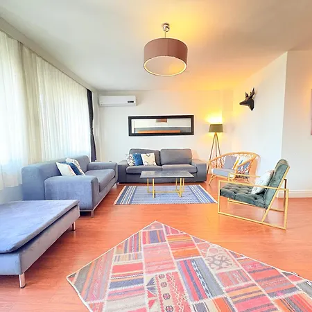 With 3br, Lift, Ac, Cihangir 公寓 *